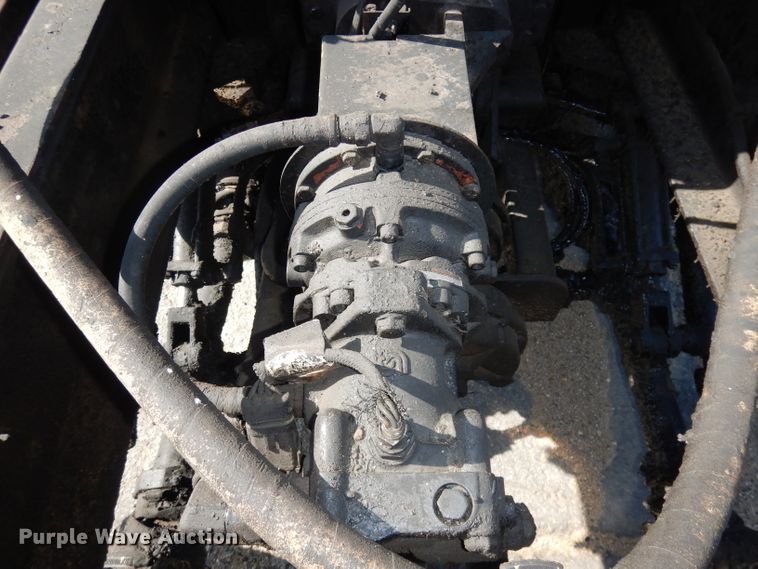 image for item DH8892 1998 Freightliner FL70  oil distributor truck