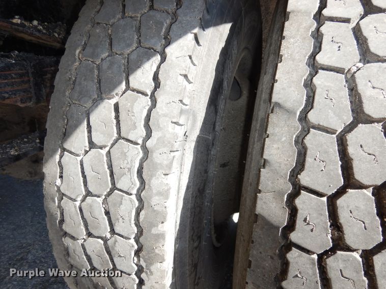 image for item DH8892 1998 Freightliner FL70  oil distributor truck