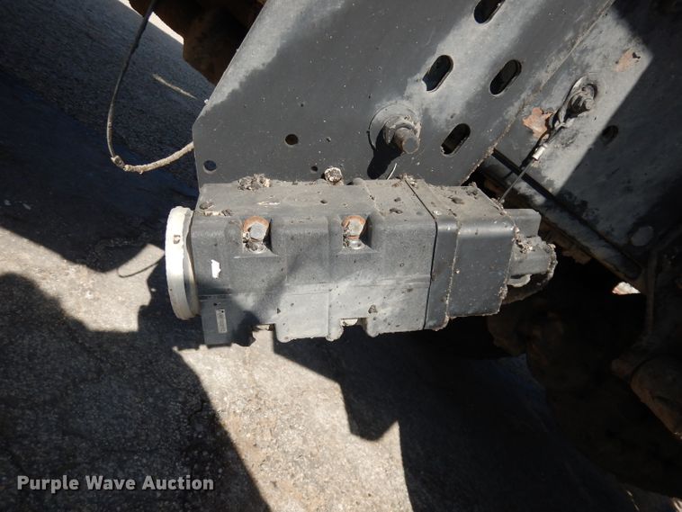 image for item DH8892 1998 Freightliner FL70  oil distributor truck