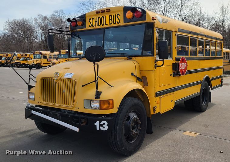 image for item DJ1727 2004 International 3000  school bus