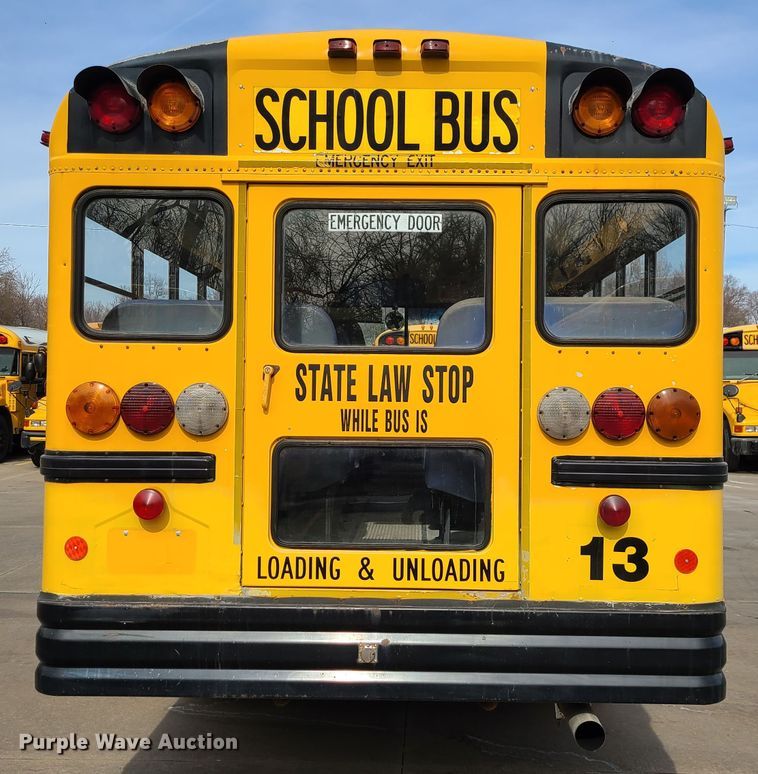 image for item DJ1727 2004 International 3000  school bus