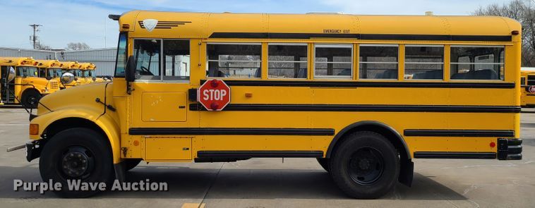 image for item DJ1727 2004 International 3000  school bus