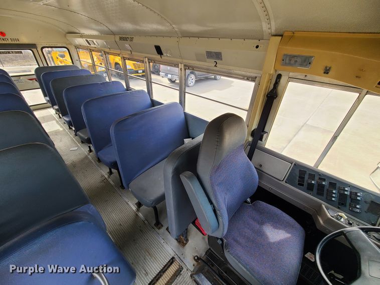 image for item DJ1727 2004 International 3000  school bus