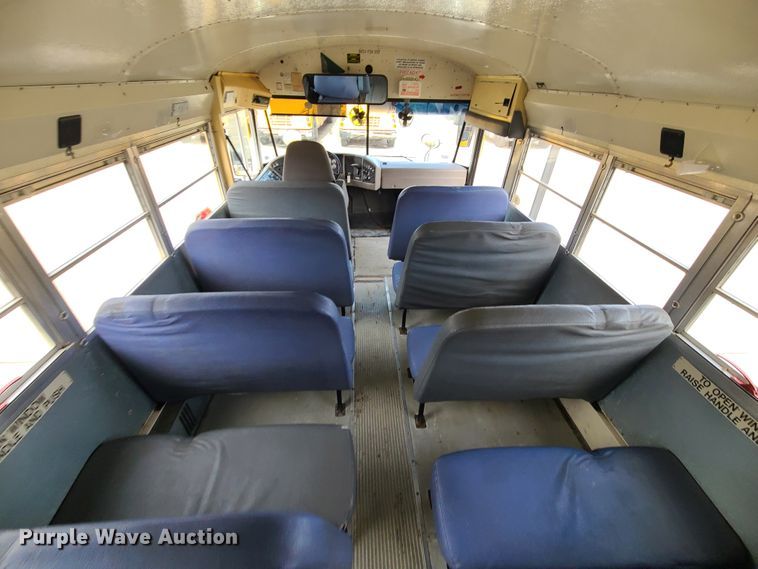 image for item DJ1727 2004 International 3000  school bus