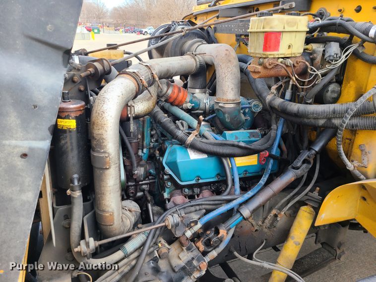 image for item DJ1727 2004 International 3000  school bus