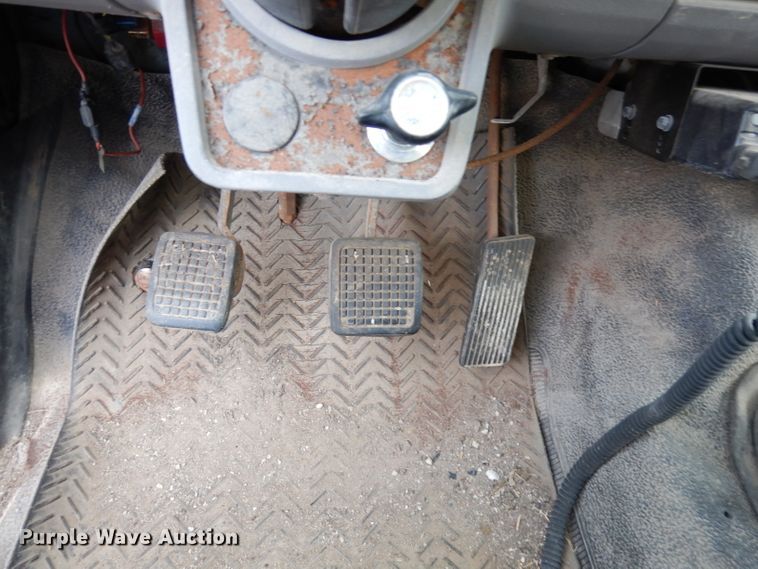 image for item DK3028 1998 Ford F700  dump flatbed truck