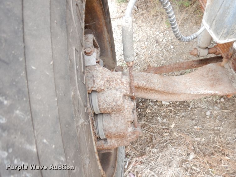 image for item DK3028 1998 Ford F700  dump flatbed truck