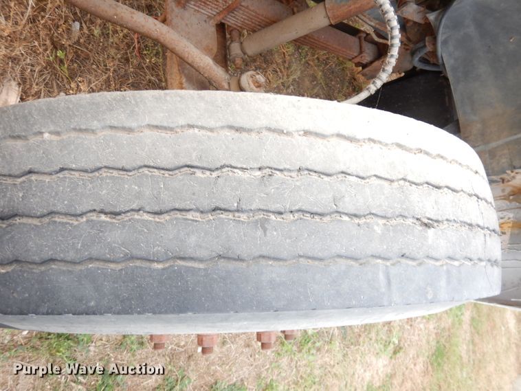 image for item DK3028 1998 Ford F700  dump flatbed truck