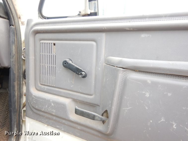 image for item DK3028 1998 Ford F700  dump flatbed truck