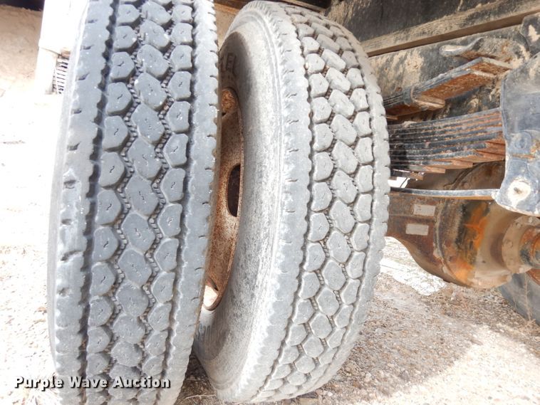 image for item DK3028 1998 Ford F700  dump flatbed truck