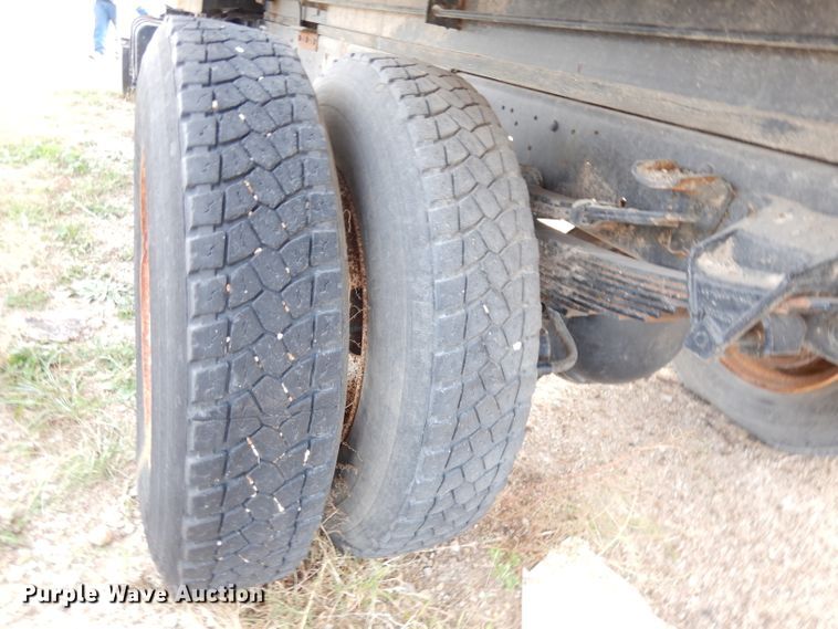 image for item DK3028 1998 Ford F700  dump flatbed truck