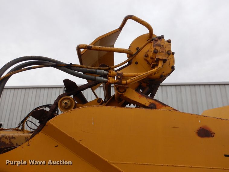 image for item DK7253 1977 Caterpillar 613B  elevating scraper