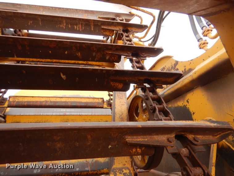 image for item DK7253 1977 Caterpillar 613B  elevating scraper
