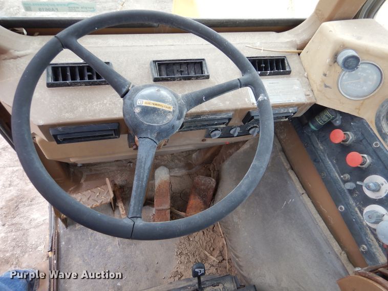 image for item DK7253 1977 Caterpillar 613B  elevating scraper