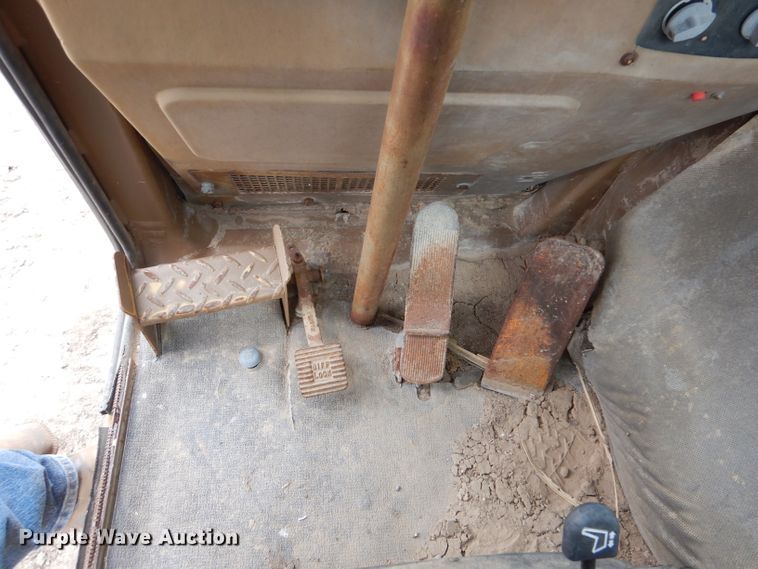 image for item DK7253 1977 Caterpillar 613B  elevating scraper