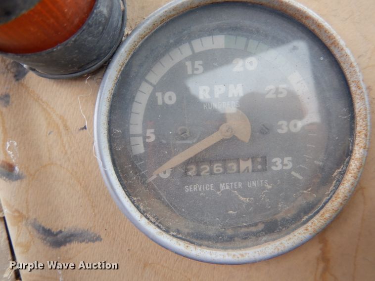 image for item DK7253 1977 Caterpillar 613B  elevating scraper