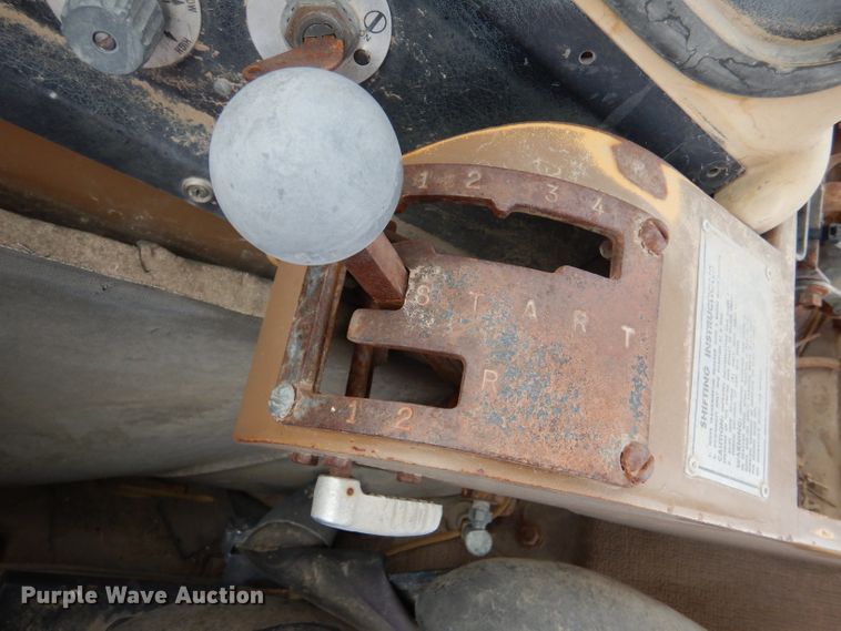 image for item DK7253 1977 Caterpillar 613B  elevating scraper