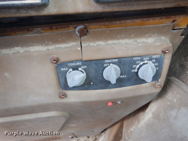 image for item DK7253 1977 Caterpillar 613B  elevating scraper