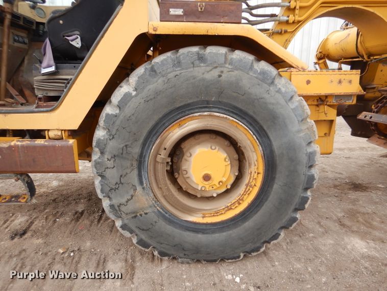image for item DK7253 1977 Caterpillar 613B  elevating scraper