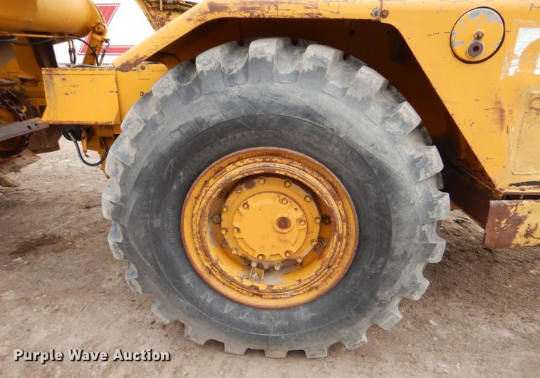 image for item DK7253 1977 Caterpillar 613B  elevating scraper