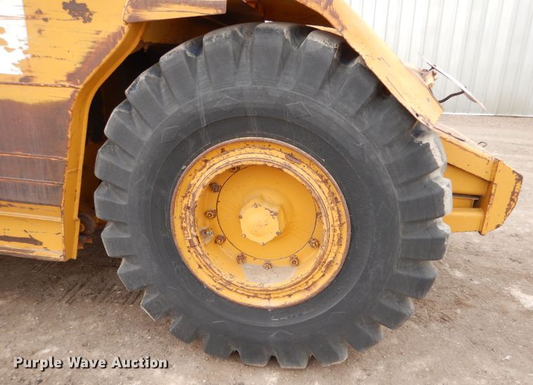image for item DK7253 1977 Caterpillar 613B  elevating scraper