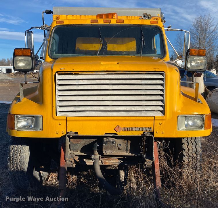 image for item DL6888 1990 International 4900  dump truck