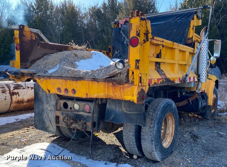 image for item DL6888 1990 International 4900  dump truck