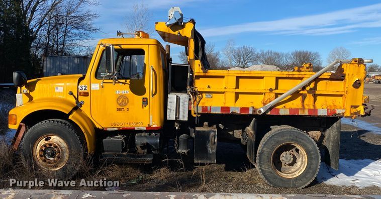 image for item DL6888 1990 International 4900  dump truck