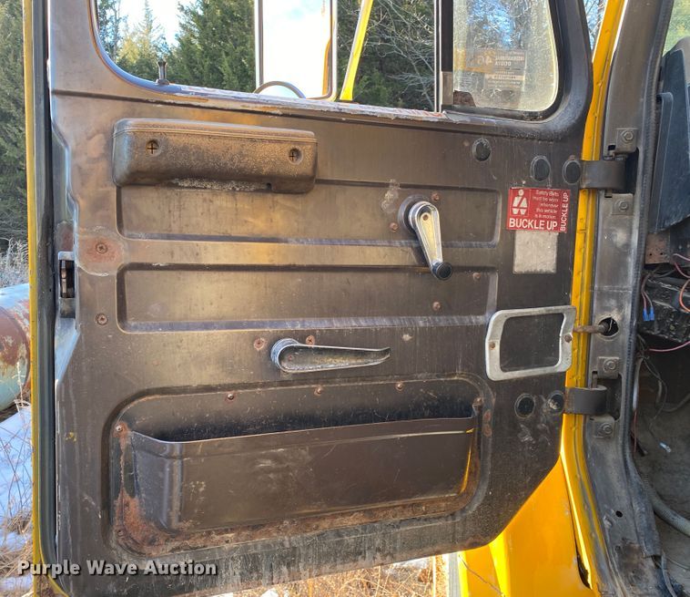 image for item DL6888 1990 International 4900  dump truck