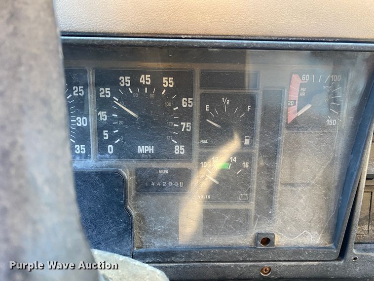 image for item DL6888 1990 International 4900  dump truck