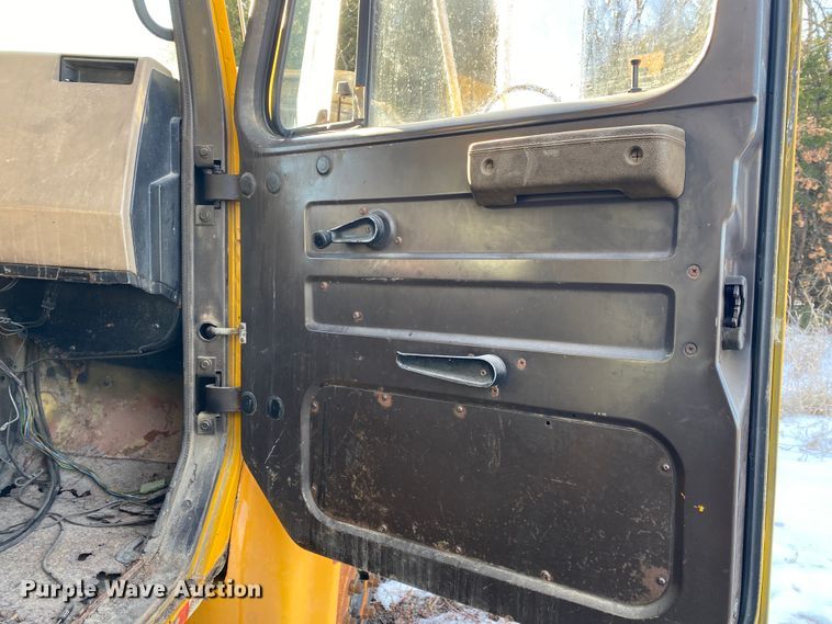 image for item DL6888 1990 International 4900  dump truck