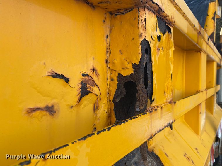 image for item DL6888 1990 International 4900  dump truck