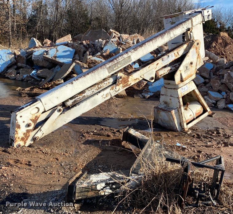 image for item DL6889 Lift All  boom