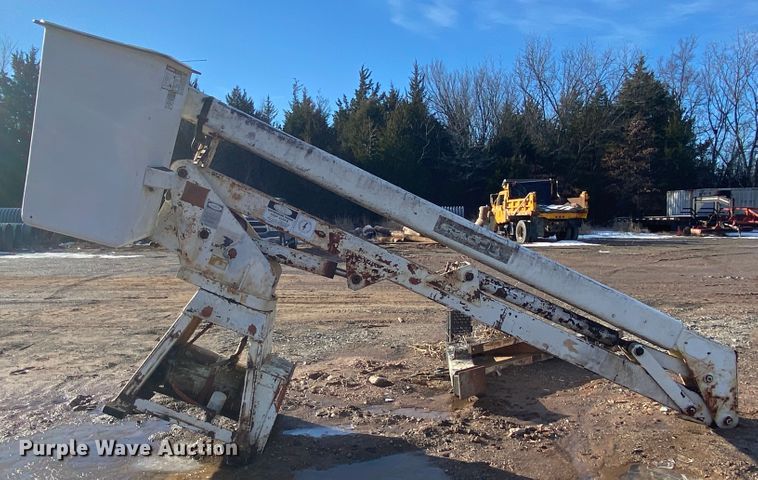 image for item DL6889 Lift All  boom