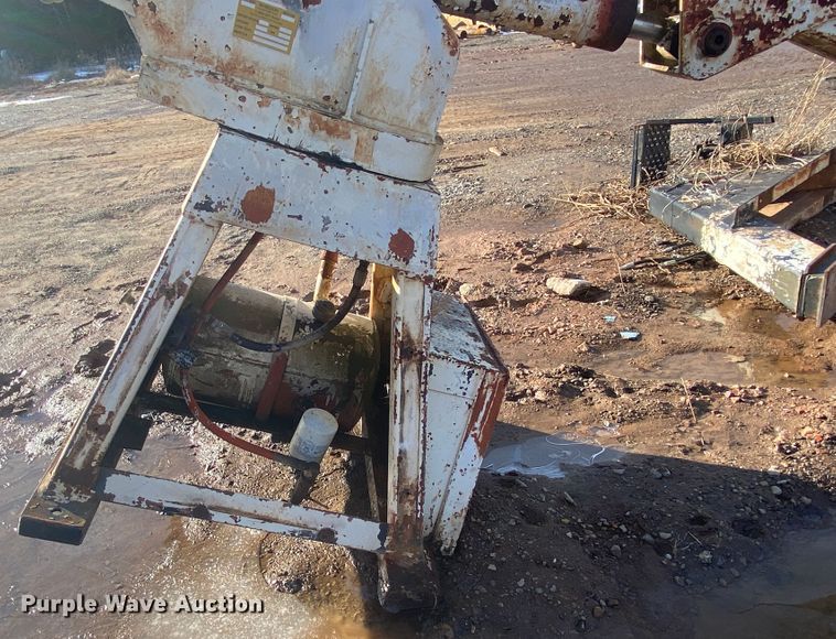 image for item DL6889 Lift All  boom