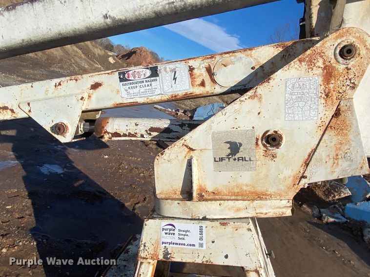 image for item DL6889 Lift All  boom