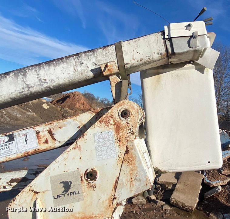 image for item DL6889 Lift All  boom