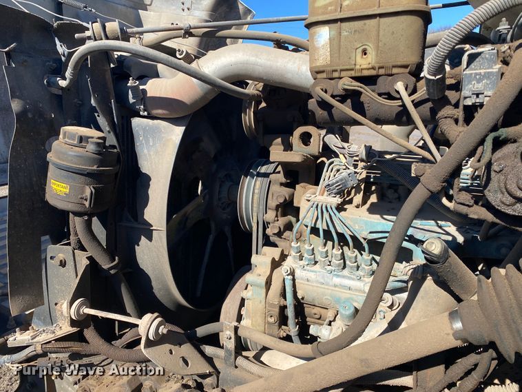 image for item DL6895 1993 International 4700  dump truck