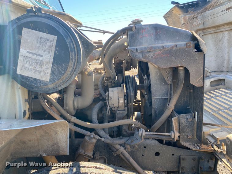 image for item DL6895 1993 International 4700  dump truck