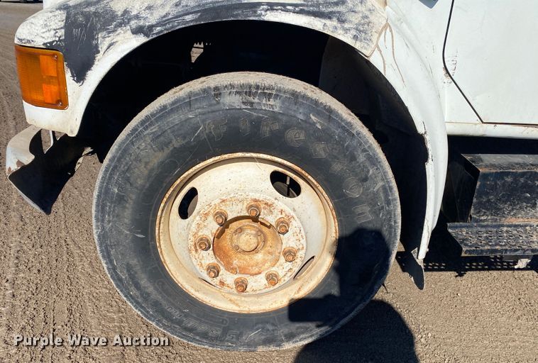 image for item DL6895 1993 International 4700  dump truck