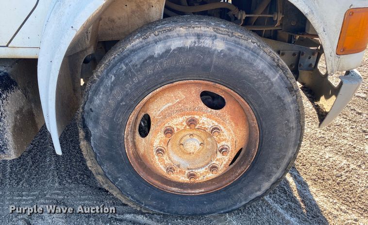 image for item DL6895 1993 International 4700  dump truck