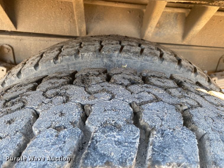 image for item DL6895 1993 International 4700  dump truck