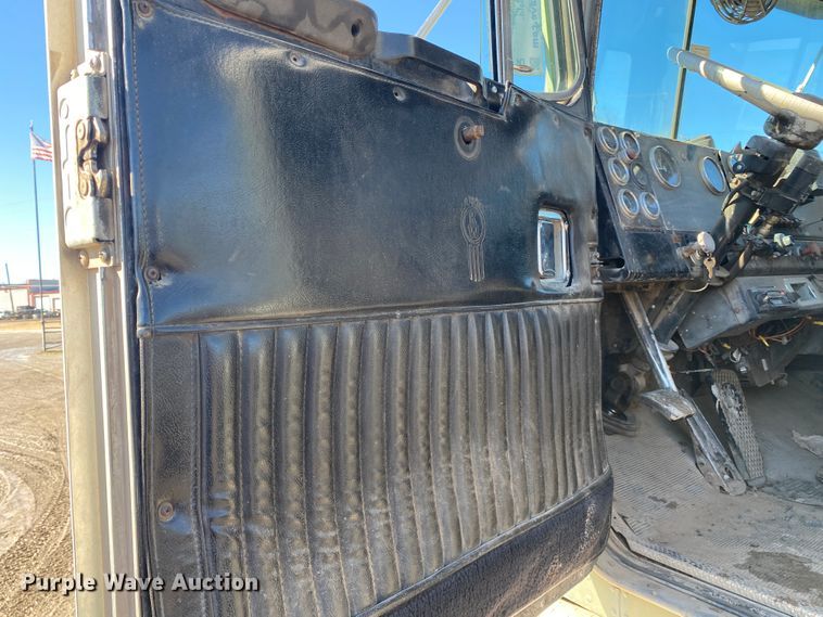 image for item DL6896 1975 Kenworth  winch truck