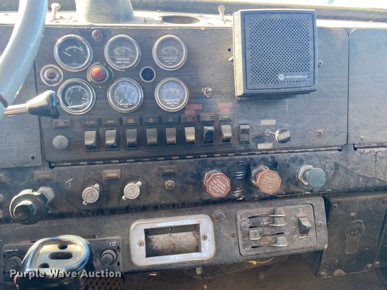 image for item DL6896 1975 Kenworth  winch truck