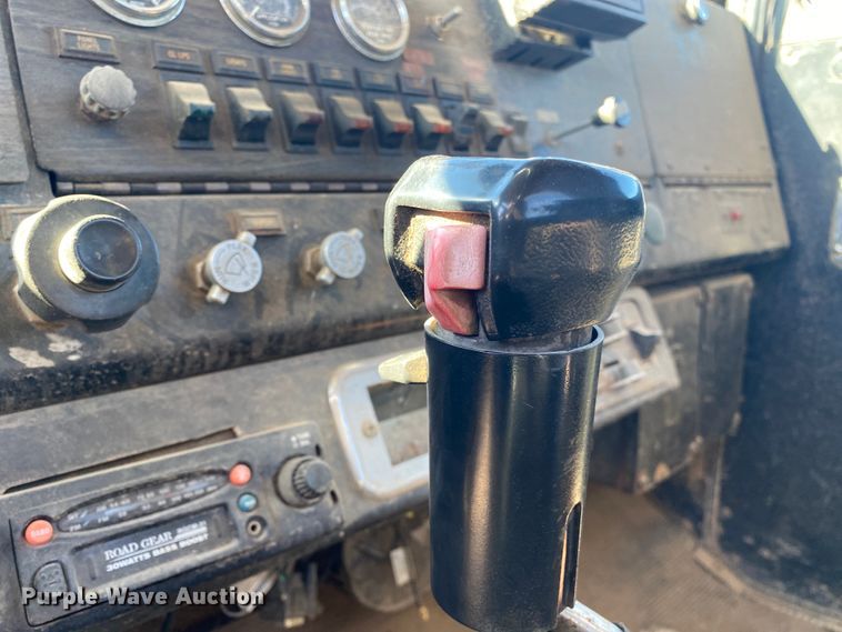 image for item DL6896 1975 Kenworth  winch truck