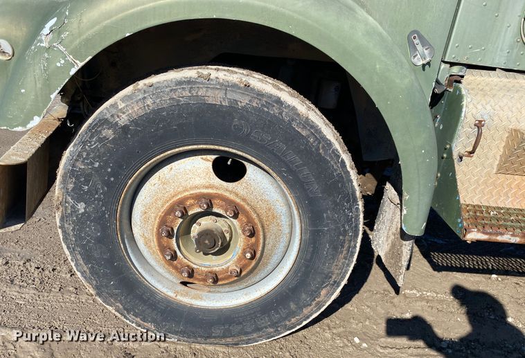 image for item DL6896 1975 Kenworth  winch truck