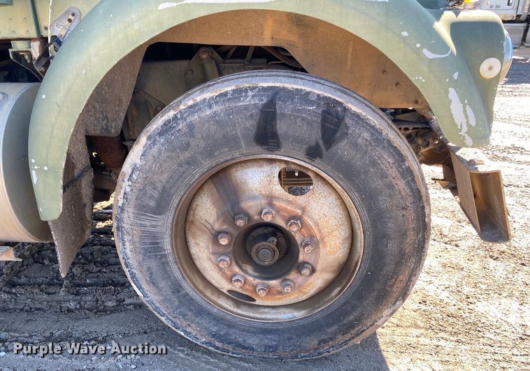 image for item DL6896 1975 Kenworth  winch truck