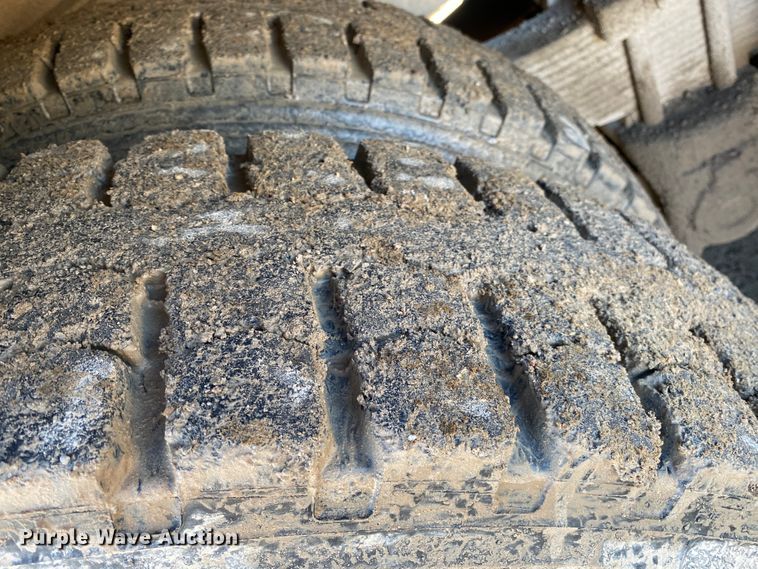 image for item DL6896 1975 Kenworth  winch truck