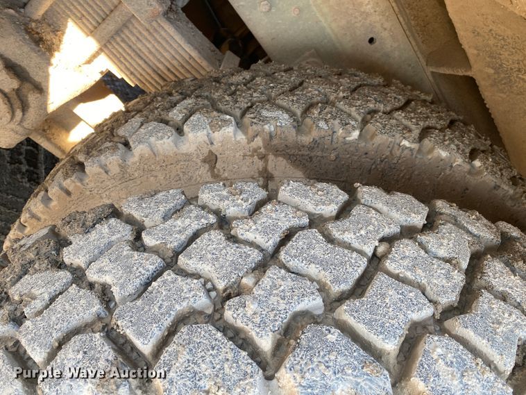 image for item DL6896 1975 Kenworth  winch truck