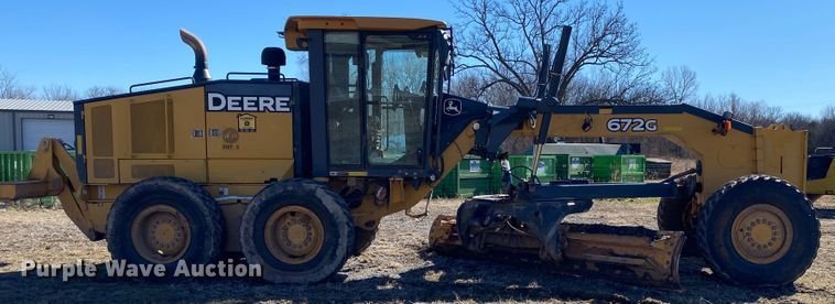 image for item DL6897 2011 John Deere 672G  motor grader